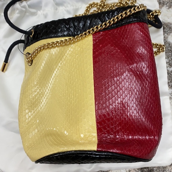 Gucci Zumi Tricolored Snakeskin Drawstring Crossbody Bucket Bag 576432 - Picture 6 of 9